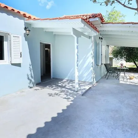 Ermioni's In Agia Efimia