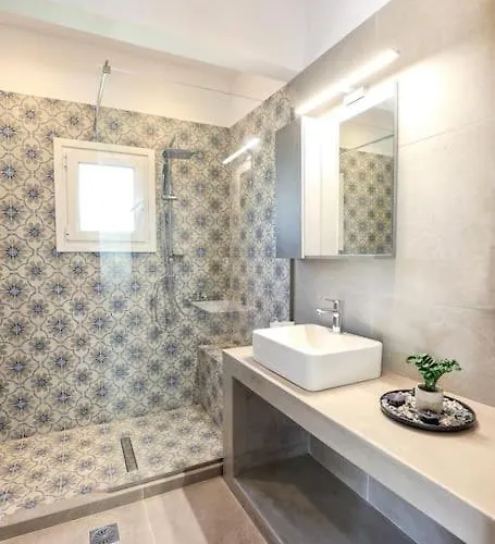 Ermioni's In Agia Efimia