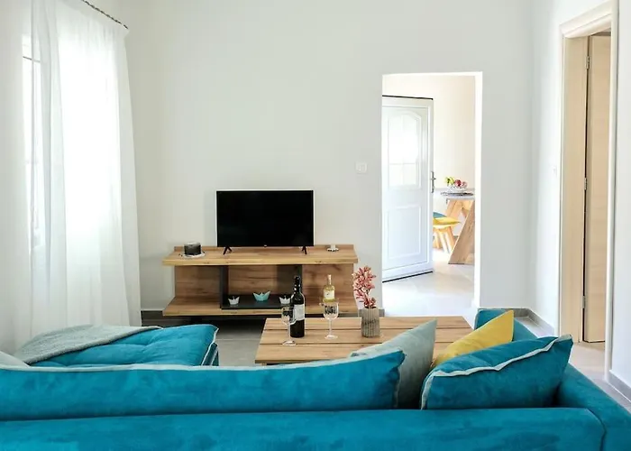 Ermioni's In * Agia Efimia