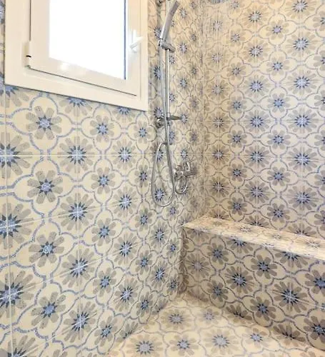 Ermioni's In Agia Efimia