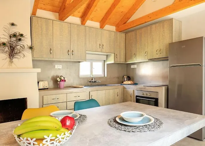 Ermioni's In * Agia Efimia