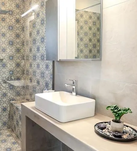 Feriehus Ermioni's In *