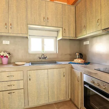 בית נופש Ermioni's In