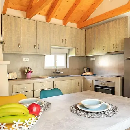 Ermioni's In * Agia Efimia