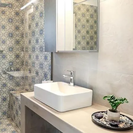 Vakantiehuis Ermioni's In *